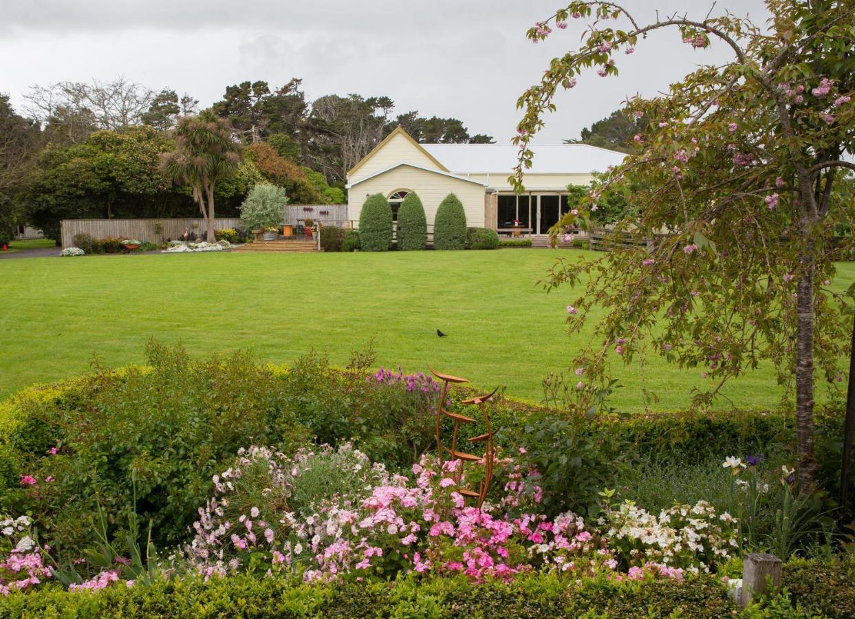 Tairoa Lodge Hawera Exterior photo